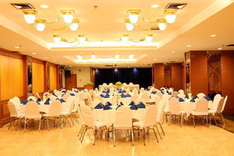 Grand Tower Inn Rama 6 Bangkok Exterior photo